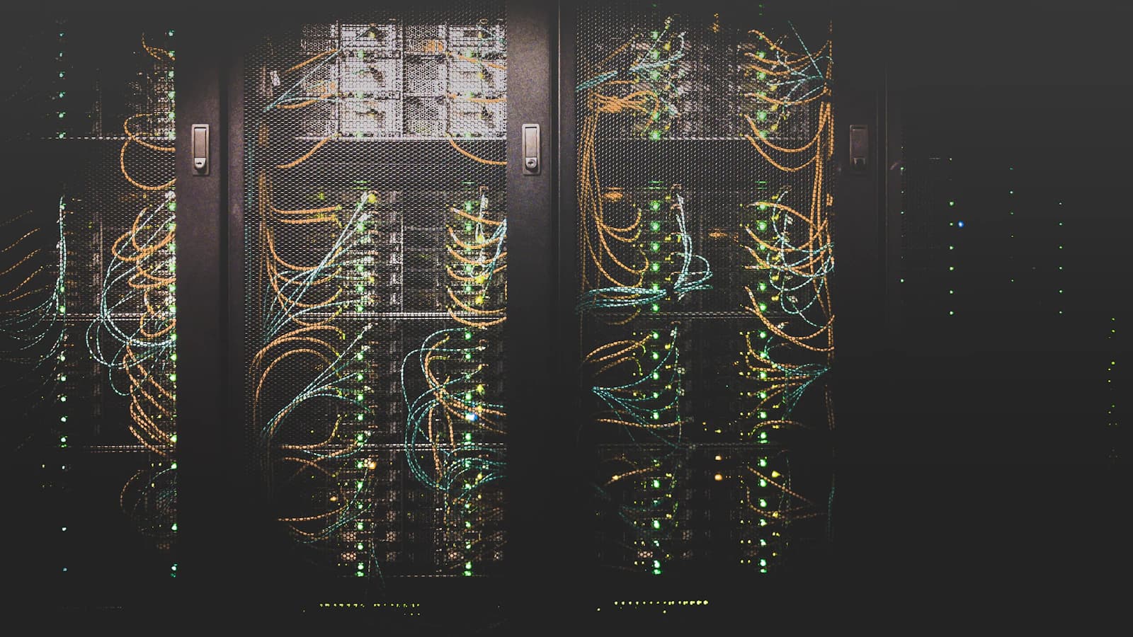 Integracja systemów informatycznych i API bez ręcznego przenoszenia danych