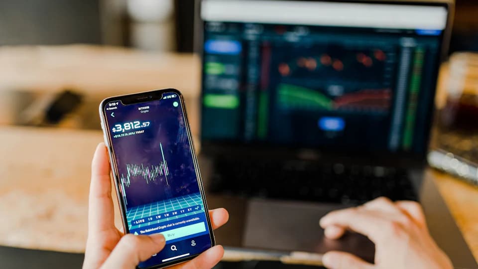 Banking software for KYC/AML, risk scoring, and audit trails
